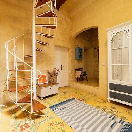 Tranquil Gozo Retreat With Private Pool בית נופש