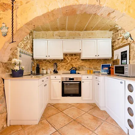 Tranquil Gozo Retreat With Private Pool *